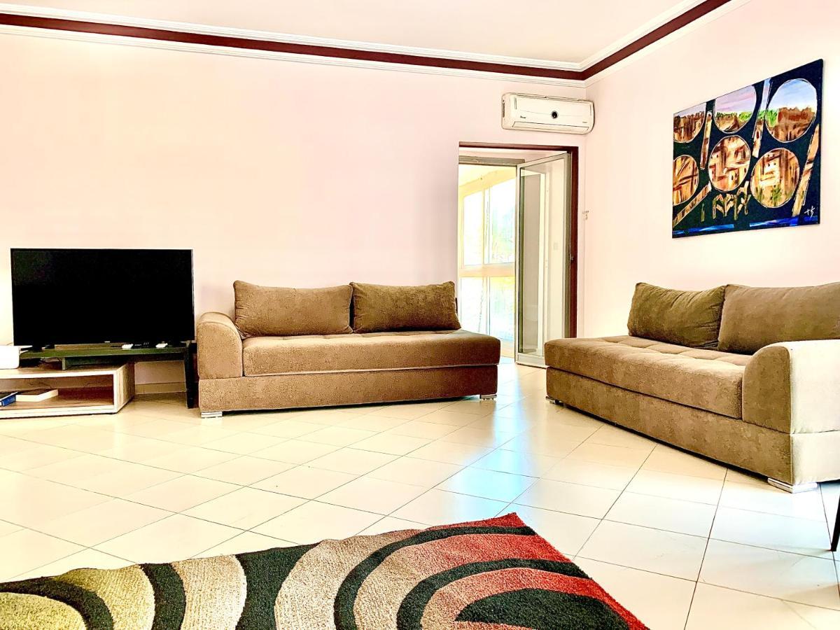 Anfa 28 - 2 Bedrooms - Well Located Apartment - Large And Pleasant カサブランカ エクステリア 写真