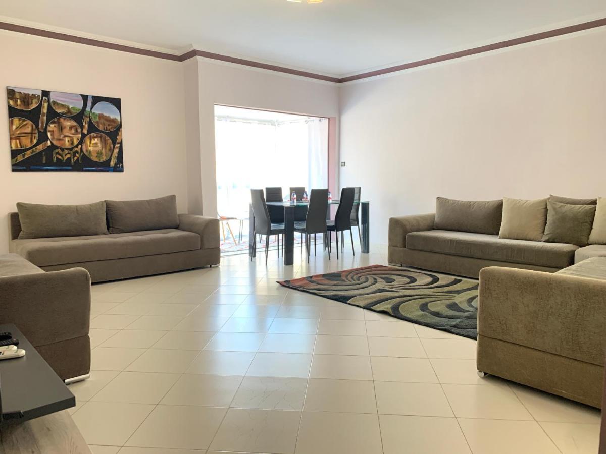Anfa 28 - 2 Bedrooms - Well Located Apartment - Large And Pleasant カサブランカ エクステリア 写真