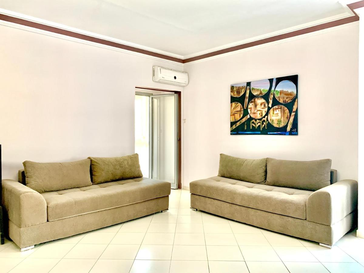 Anfa 28 - 2 Bedrooms - Well Located Apartment - Large And Pleasant カサブランカ エクステリア 写真