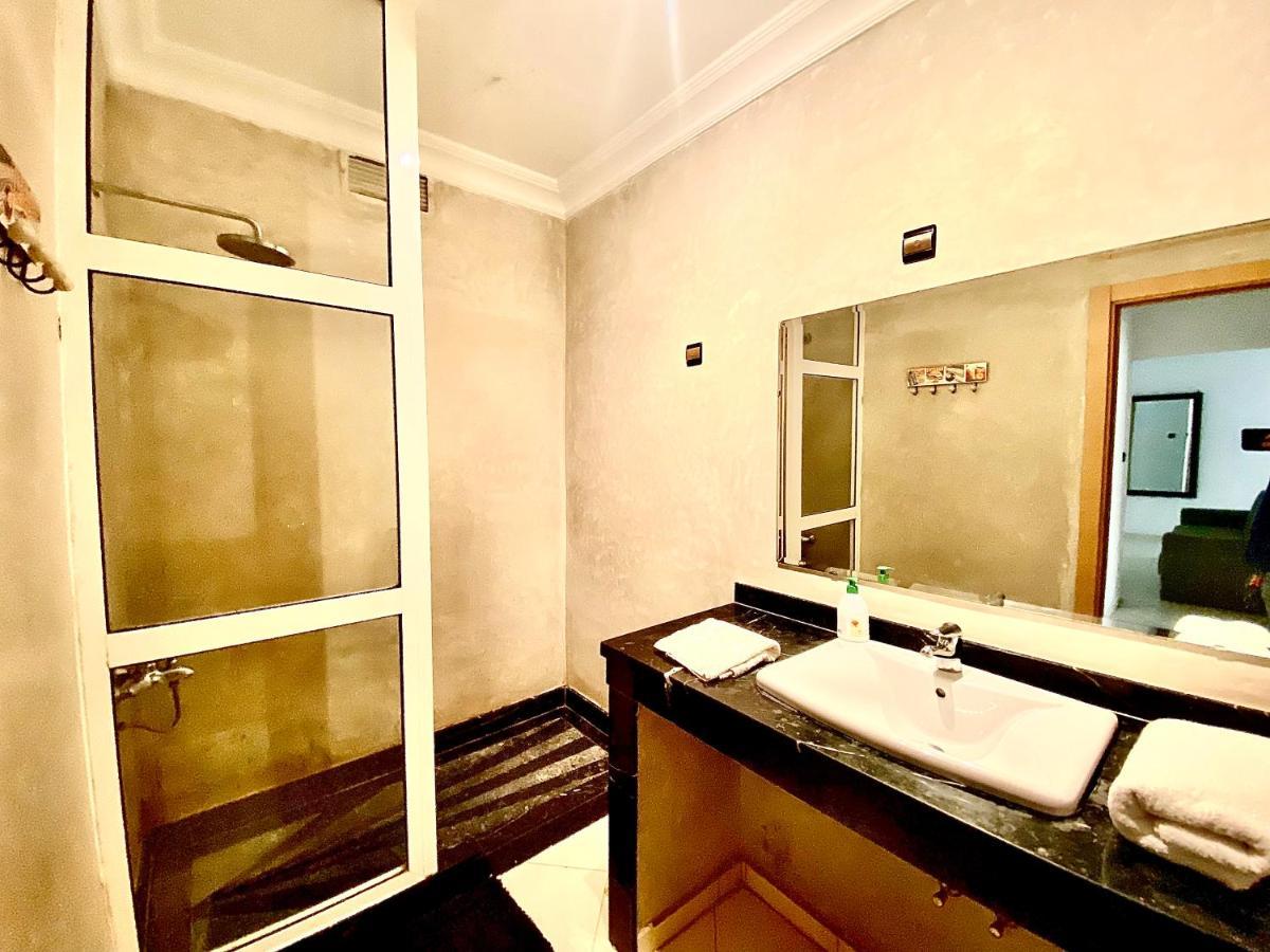 Anfa 28 - 2 Bedrooms - Well Located Apartment - Large And Pleasant カサブランカ エクステリア 写真